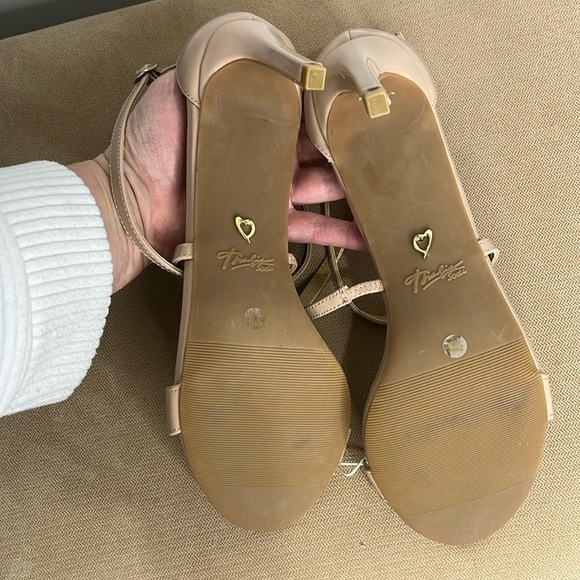 Thalia Sodi Nude Strappy High Heel Pumps Darria Shoes Size 10 Shiny Patent Look - Picture 13 of 14